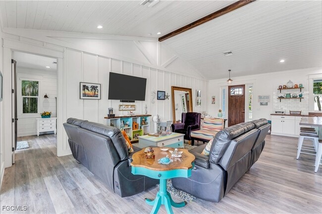 Building Photo - 14390 Tamarac Dr