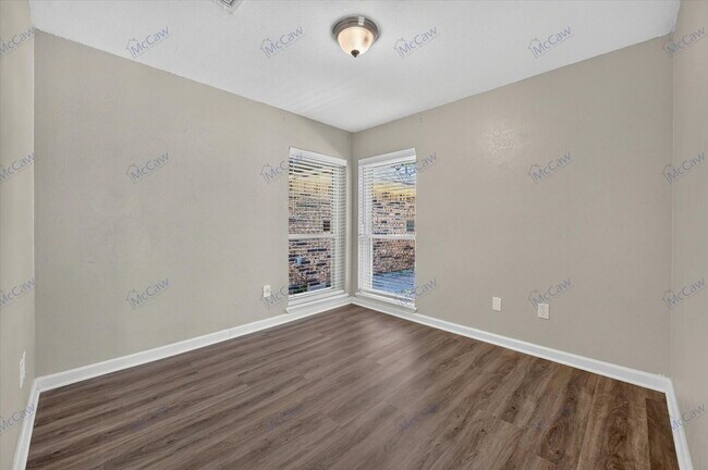 Building Photo - 5708 Stone Dr