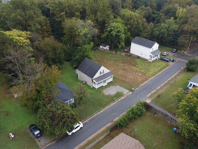 Building Photo - 5410 Campbell Ave