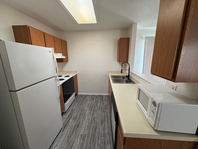 Building Photo - Beautiful Renovated Home in Bridgewood