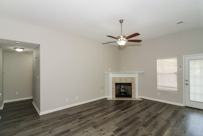 Building Photo - 8471 Cross Point Dr