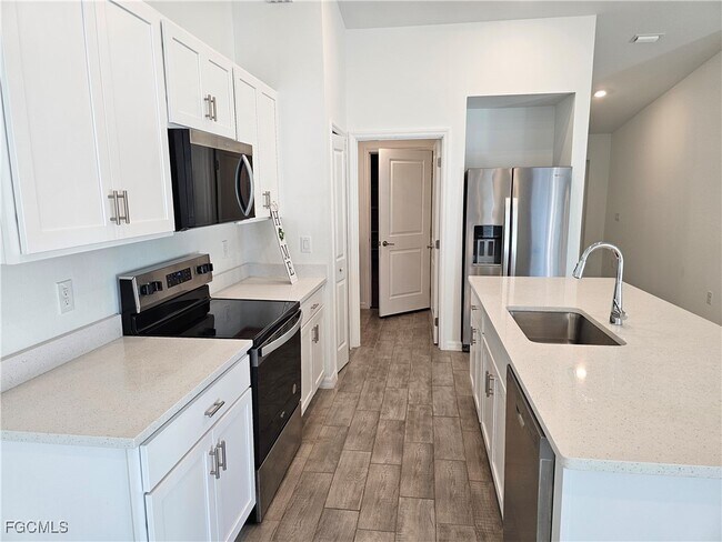 Building Photo - 1138 SW 14th Terrace