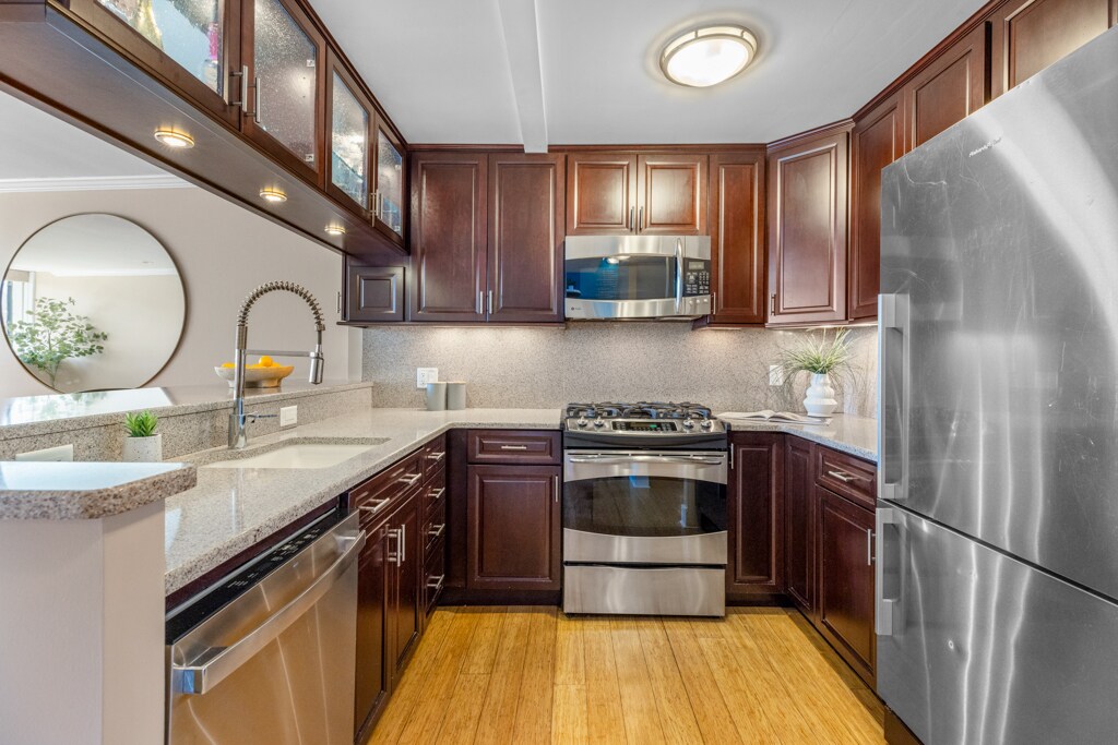 Building Photo - 42 8th St