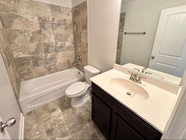 Building Photo - Now Leasing a 4 Bedroom 2.5 Bath Home In S...