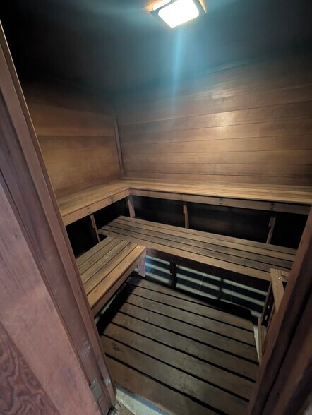 Building Photo - 1933 Commonwealth Ave