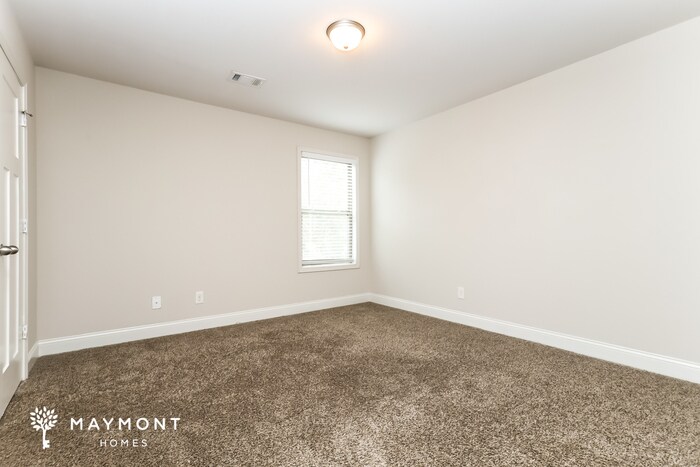 Building Photo - 1024 Allegiance Dr