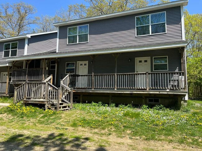 Building Photo - 114 Cove Rd