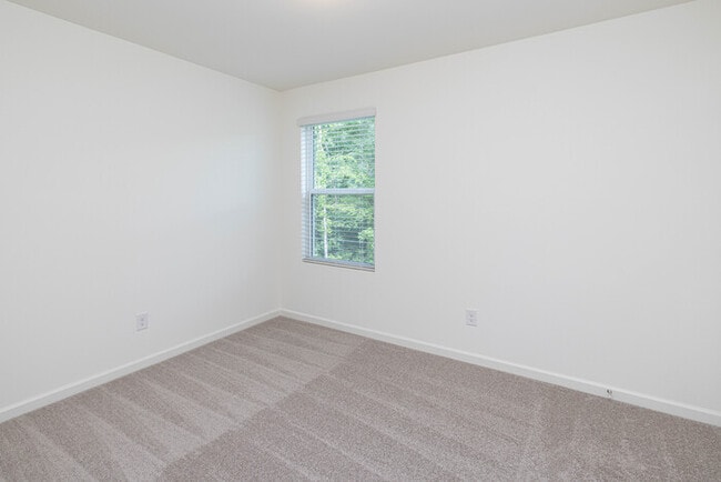 Building Photo - 2 Bedroom Townhome Main Street Pineville - MOVE IN SPECIAL 1 MONTH FREE