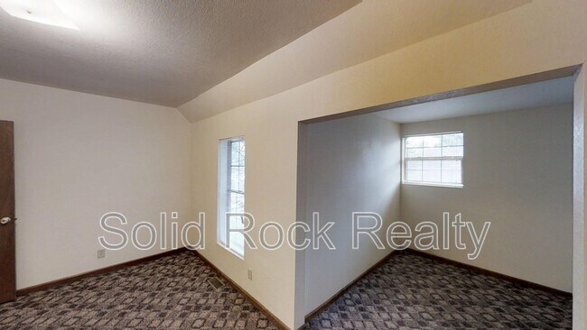 Building Photo - 931 N Wahsatch Ave