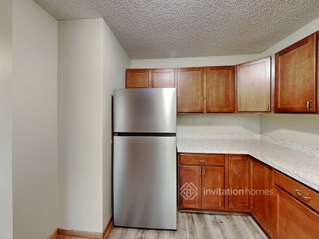 Building Photo - 3720 Roseberry Pl