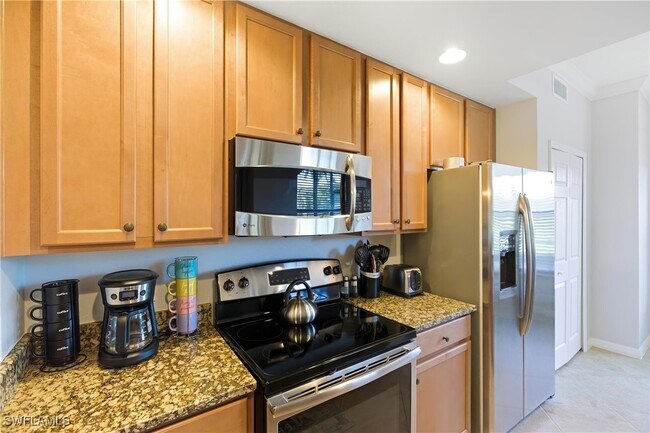 Building Photo - 9844 Venezia Cir