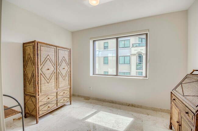 Building Photo - 3630 Gardens Pkwy