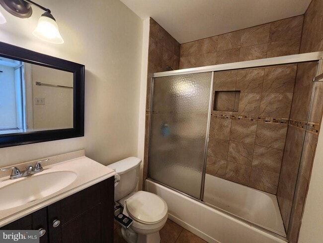 Building Photo - 10662 Spring Oak Ct
