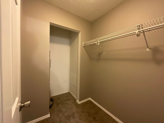 Building Photo - COMING SOON: Nice Recently Updated 3 Bed 2...