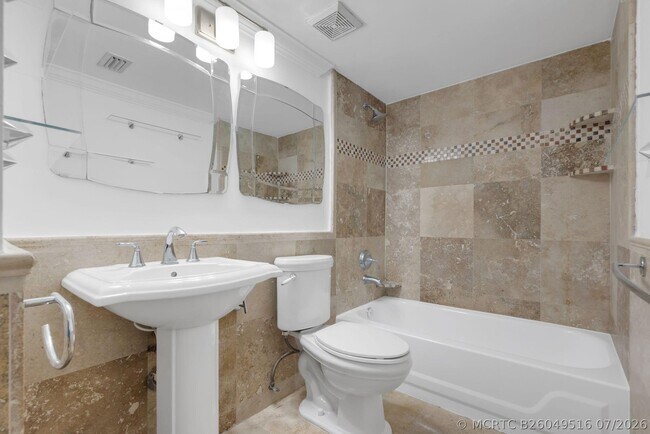 Building Photo - 1840 San Juan Dr