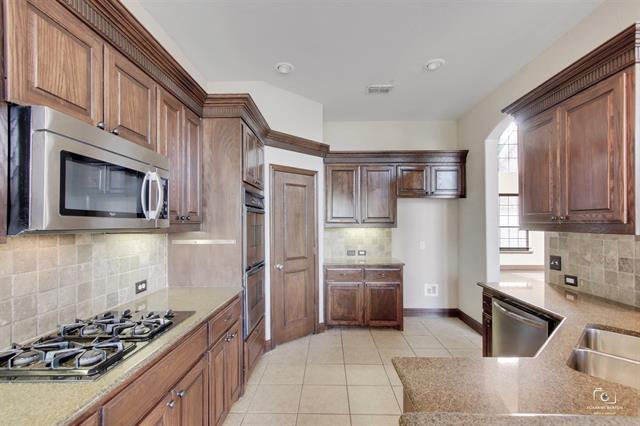 Building Photo - 11534 Castlebrook Ln