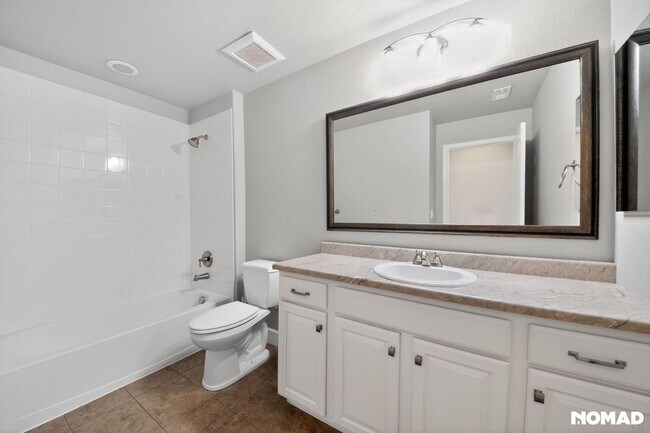 Building Photo - Luxury 3-Bedroom Legacy Ridge Living with Mountain Views