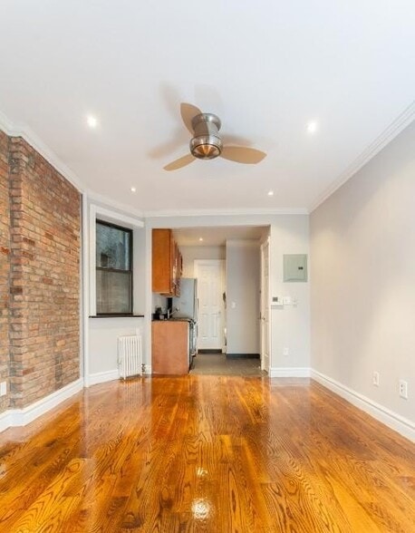 Building Photo - 219 E 23rd St