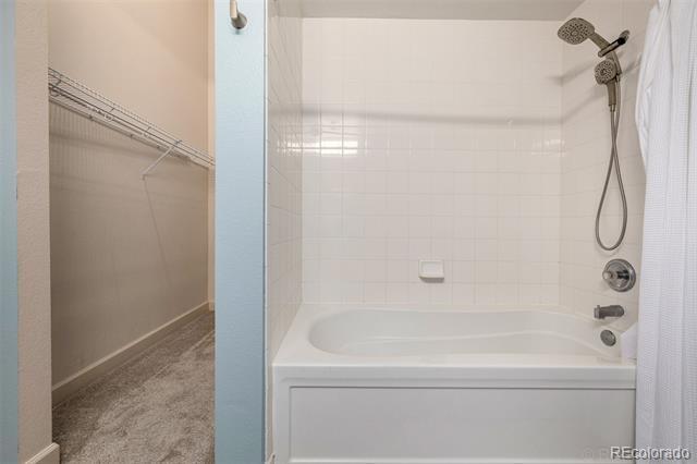 Building Photo - 5677 S Park Pl