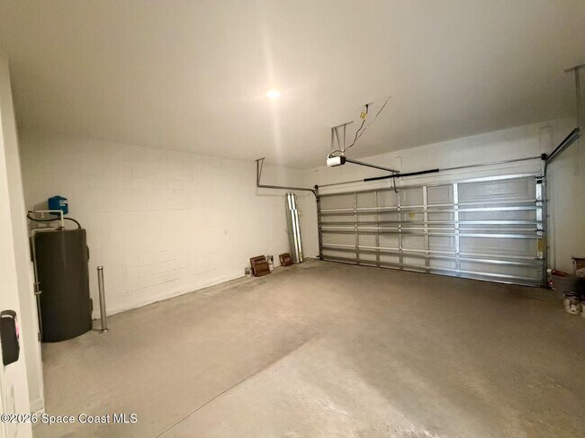 Building Photo - 856 Castleford Ave NE