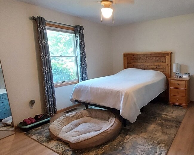 Building Photo - Great Single Family Home in North Hudson