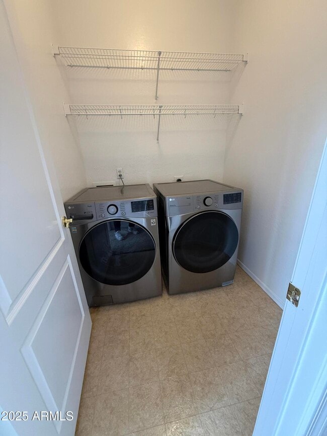 Building Photo - 16828 S Aqua Ct