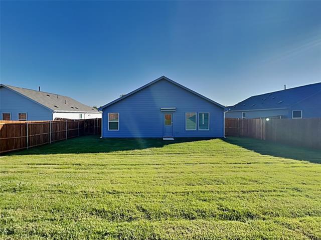 Building Photo - 1624 Parlier St