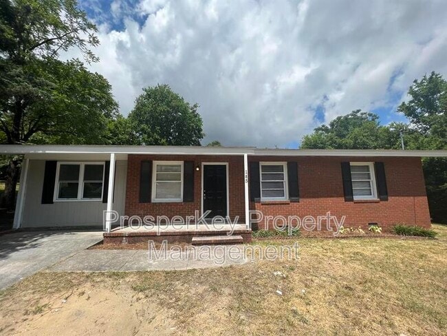 Primary Photo - 185 Wickham Dr