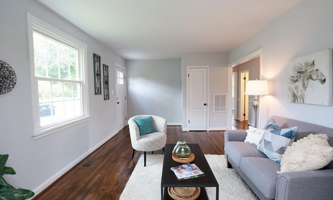 Building Photo - 502 Patrick Ave