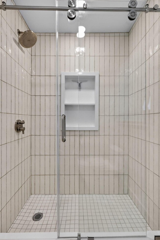 Building Photo - 937 SW 34th Ct