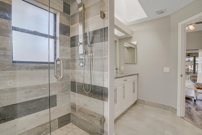 Building Photo - 13834 Geranium Pl