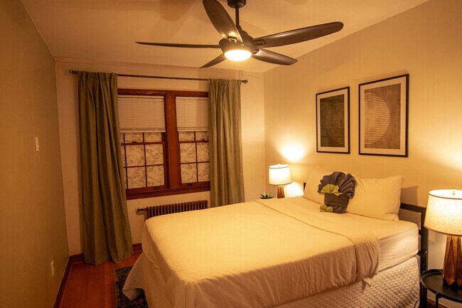 Building Photo - 1514 16th St SE