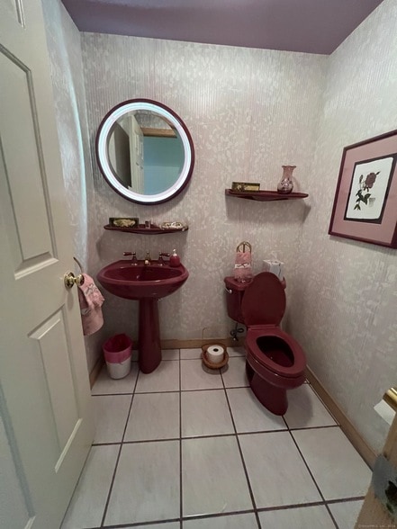 Building Photo - 131 Popes Island Rd