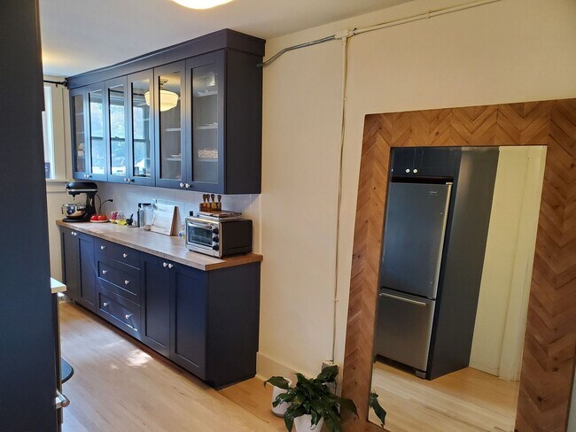 Building Photo - Laurel220 (KC-JF)