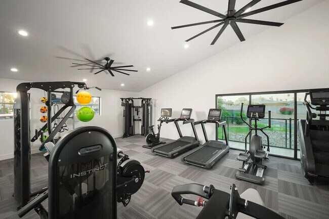 Building Photo - 8570 E McDowell Rd