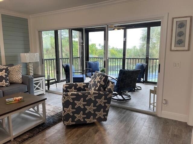 Building Photo - 275 Palm Ave