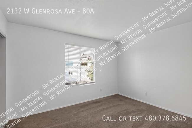 Building Photo - 2132 W Glenrosa Ave