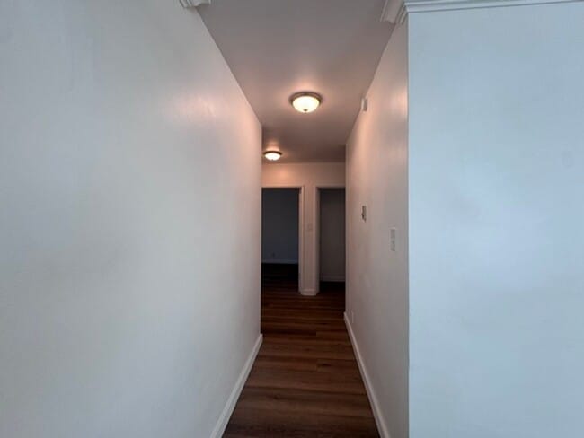 Building Photo - Charming 3-Bedroom Home with 2-Car Garage & Driveway Parking in North Long Beach