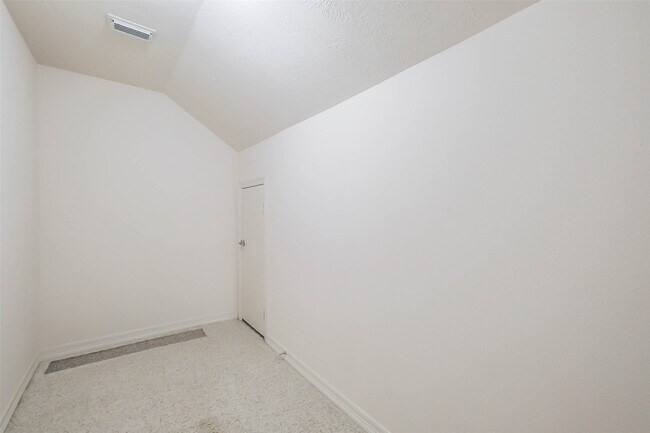 Building Photo - 12411 Santiago Cove Ln