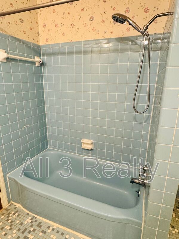 Building Photo - 2913 Sumter Ave