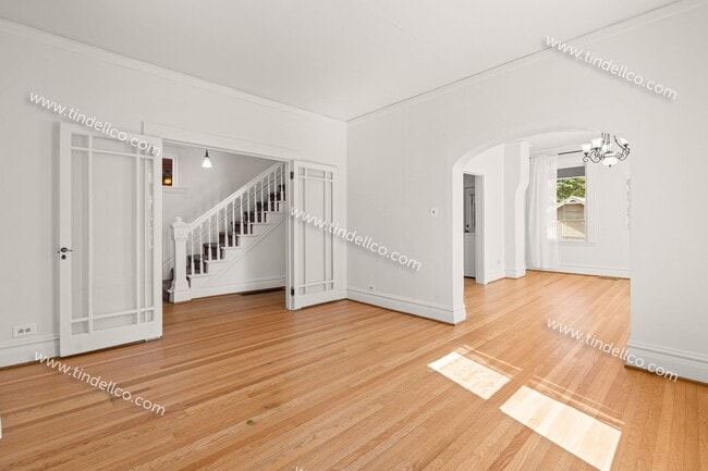 Building Photo - University Park Farmhouse with Yard, Deck ...