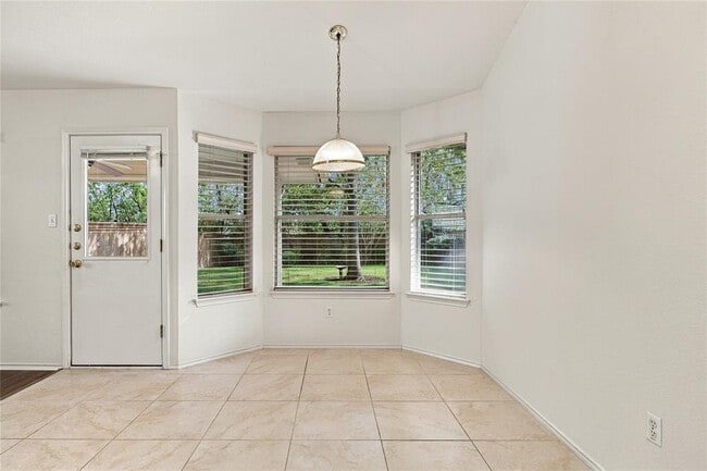 Building Photo - 3120 Cohoba Dr