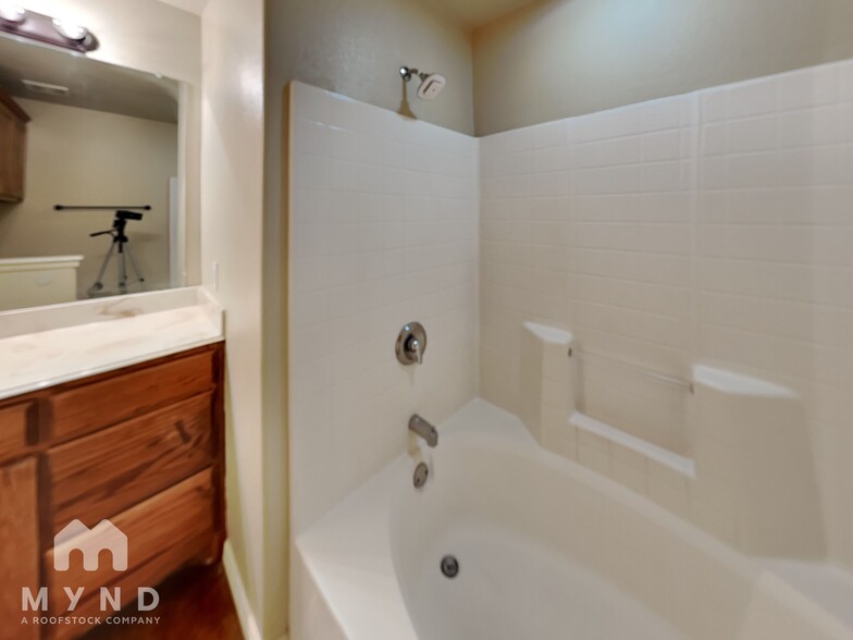 Building Photo - 104 Jolin Ln