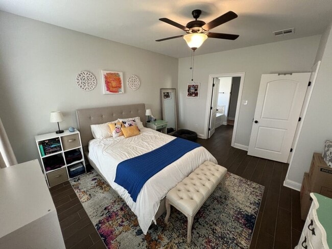 Building Photo - Partially Furnished Home on Sterling Oaks Dr. with Premium Features