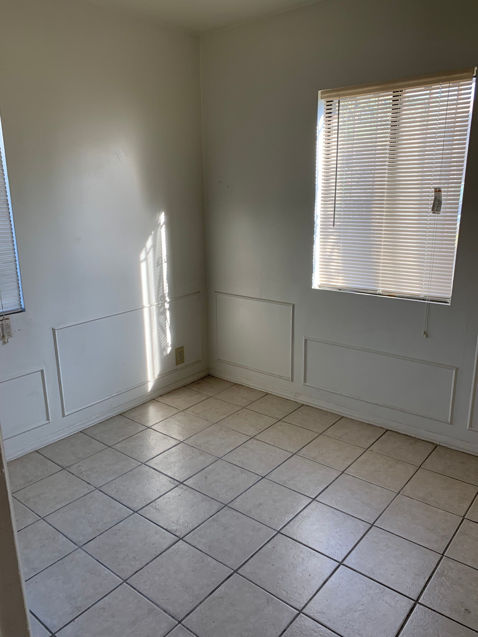 Nook area - 2640 S Corning St