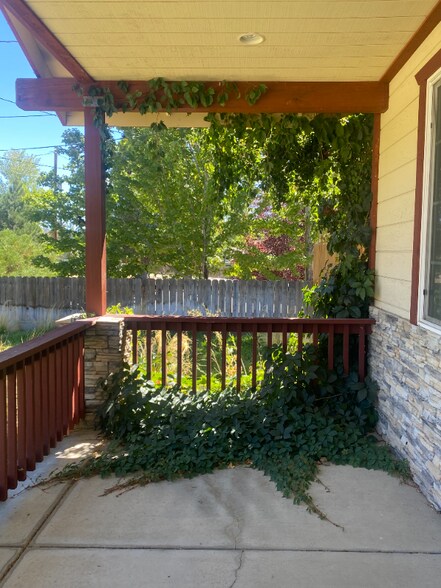 Building Photo - 1013 Eagle Ln