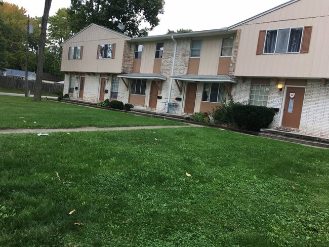 Building Photo - 682 Loomis Ave