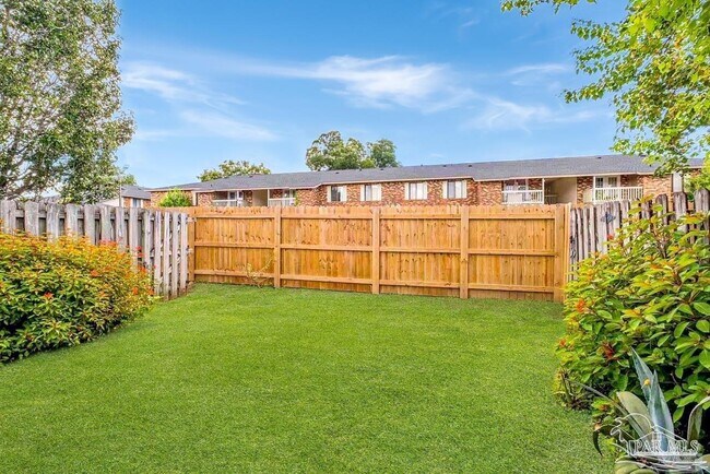Building Photo - 8124 Heirloom Dr