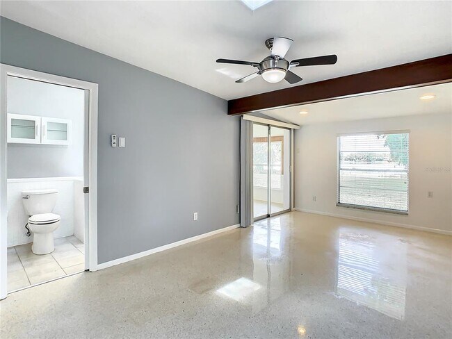 Building Photo - 9999 Lake Georgia Dr