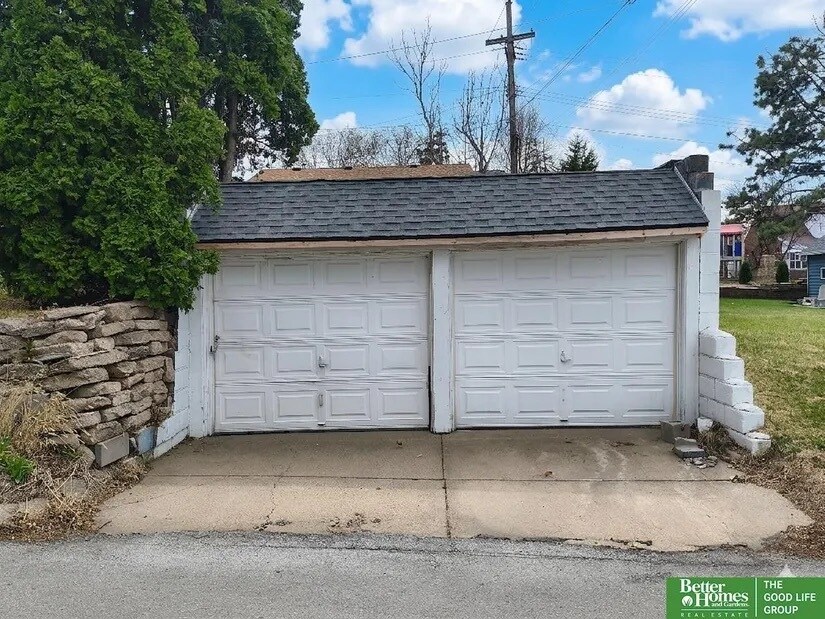 Building Photo - 3104 S 32nd Ave